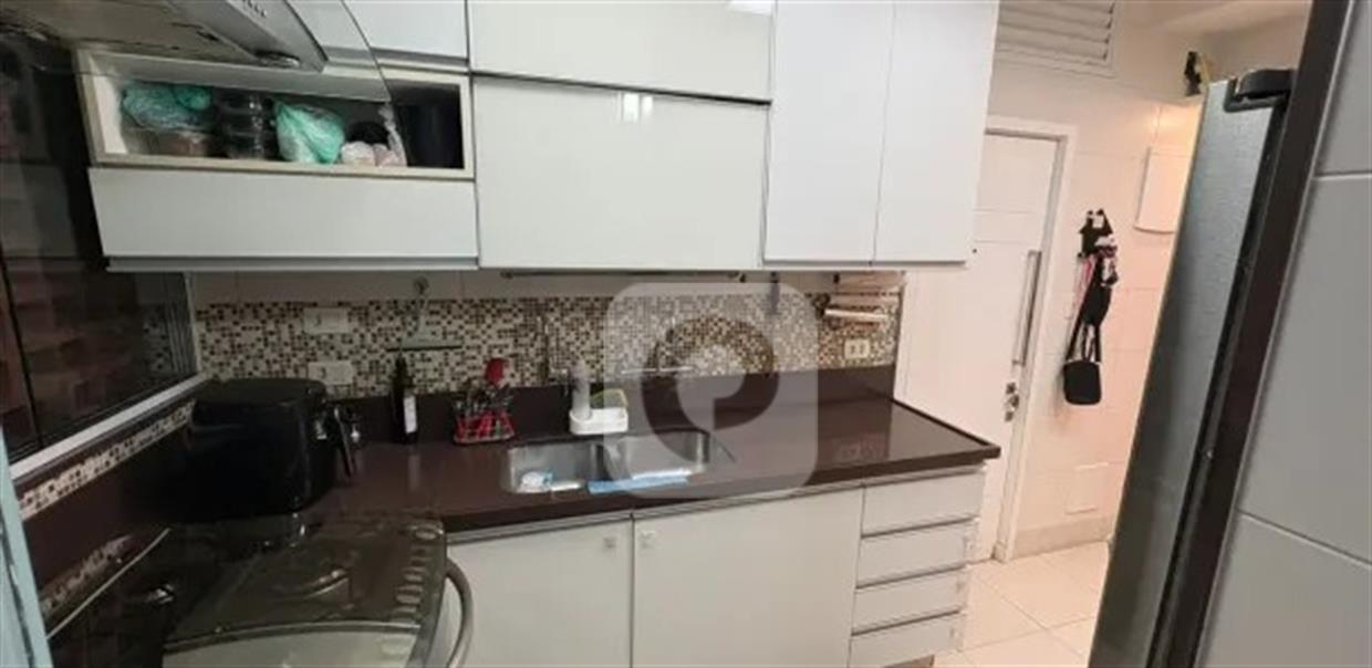 Siqueira Campos 143-809-5