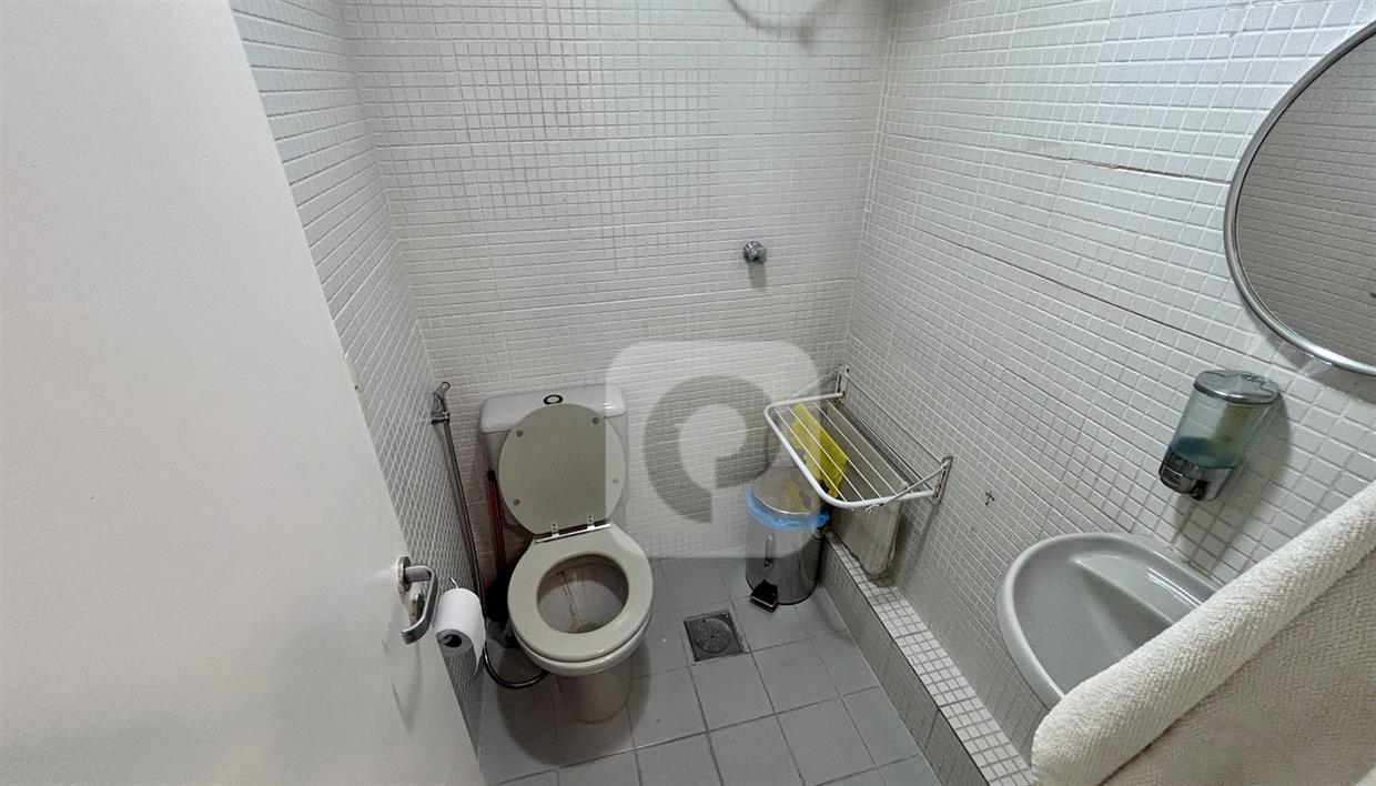 8. Banheiro 2.JPEG