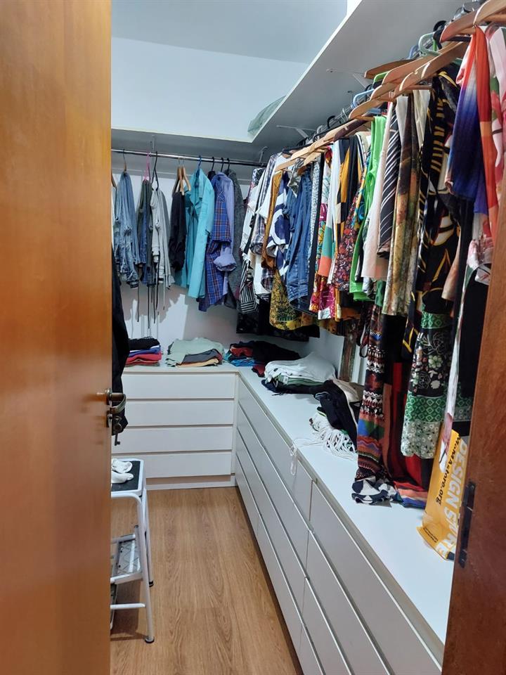 Suite Closet.jpeg